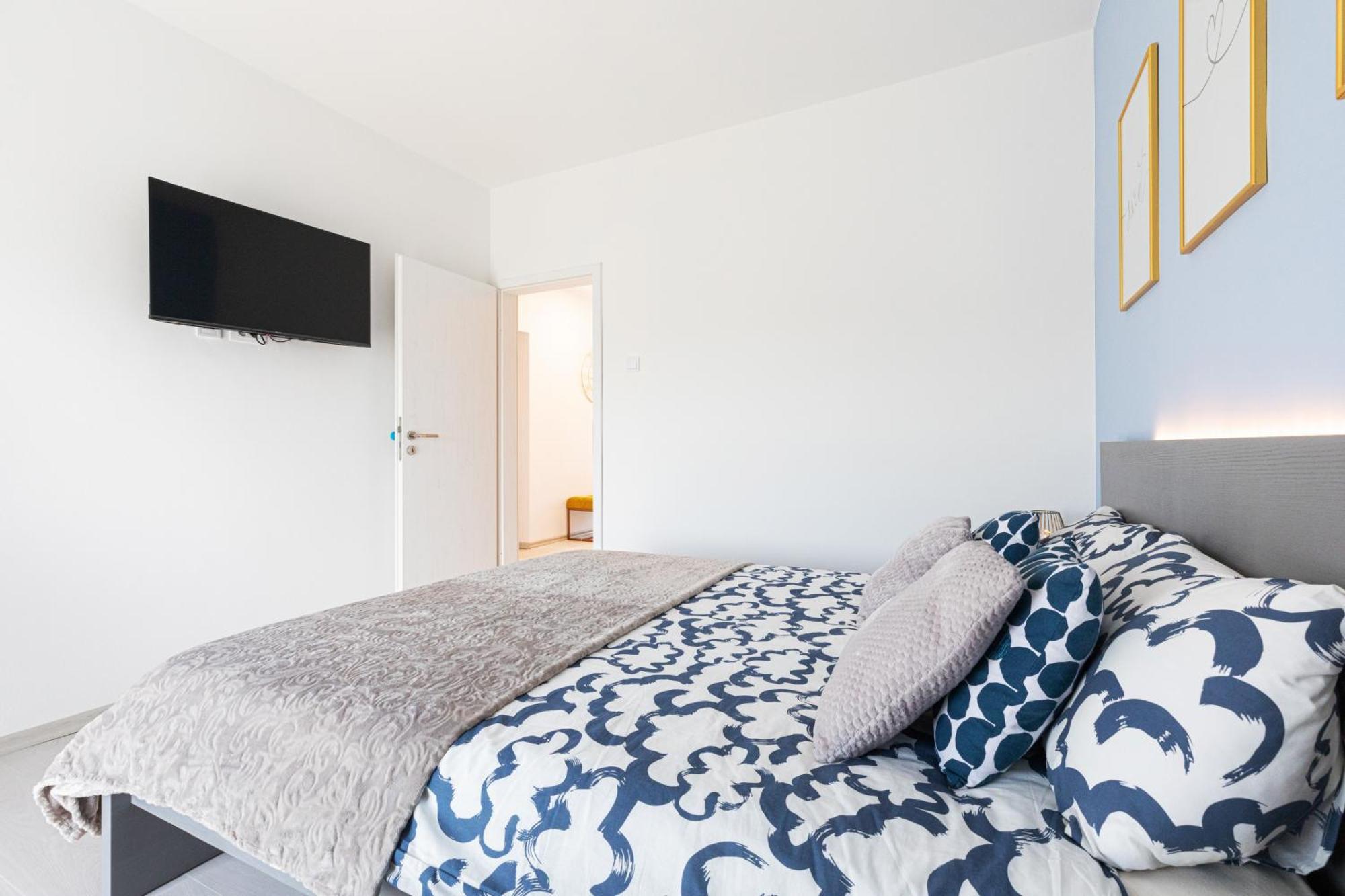 Elly's Empire Appartement *