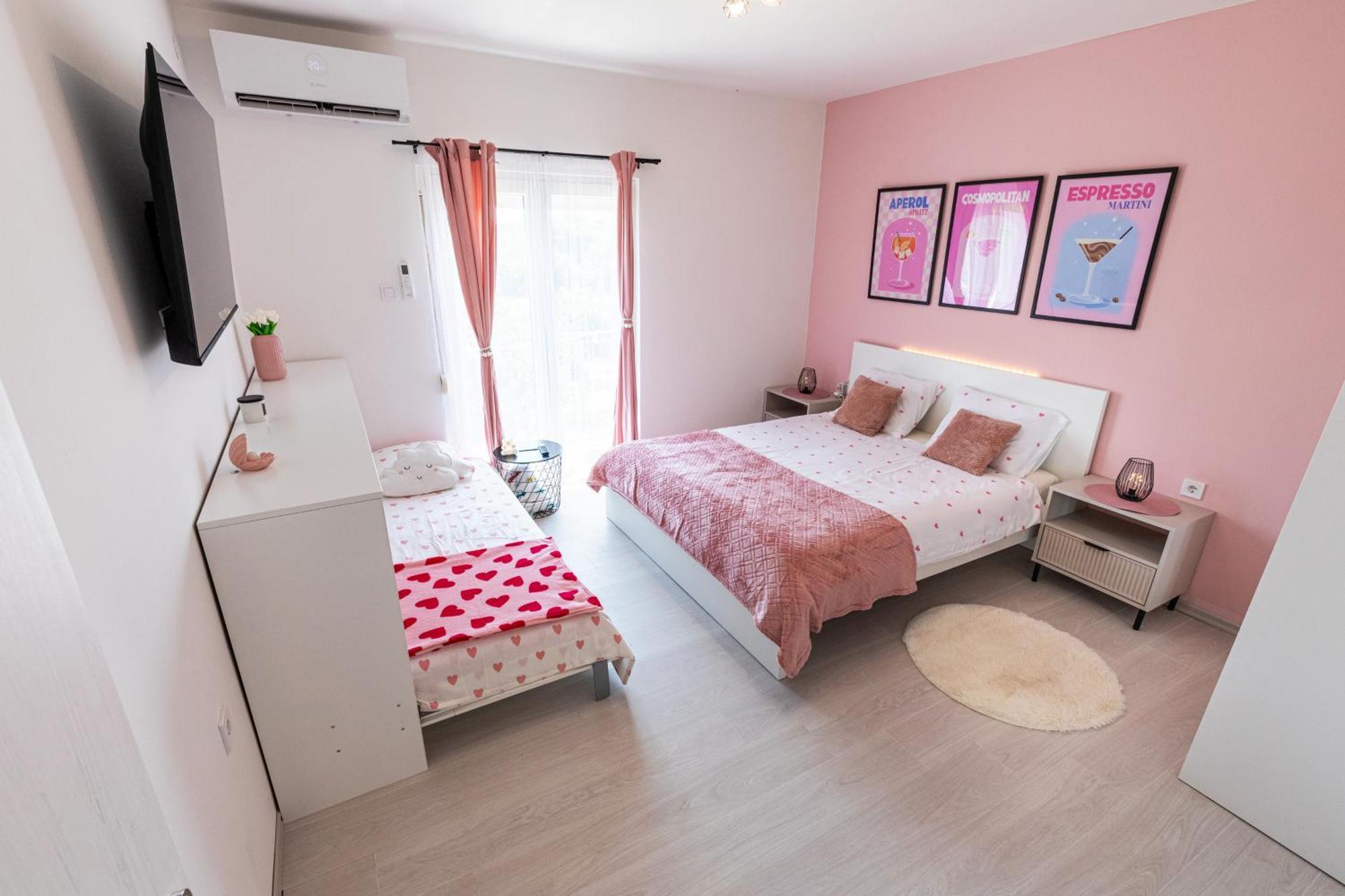 Elly's Empire Appartement *
